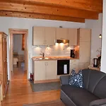 Apartment Schauer