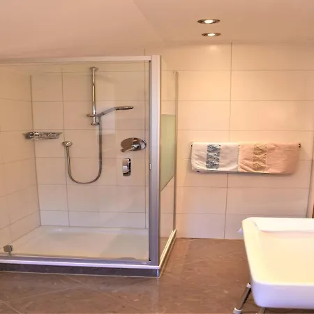 Schauer Apartament *